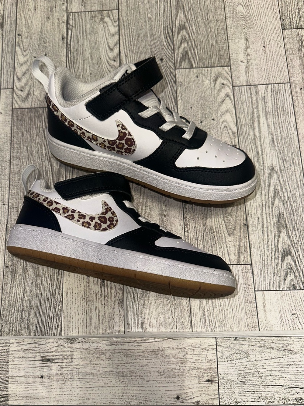 Nike Kids Black & White Sneakers with Leopard Swoosh Accent Size 10C